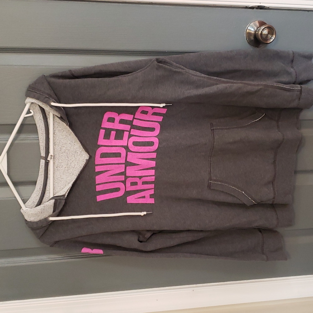 Under Armour Sweatshirt
